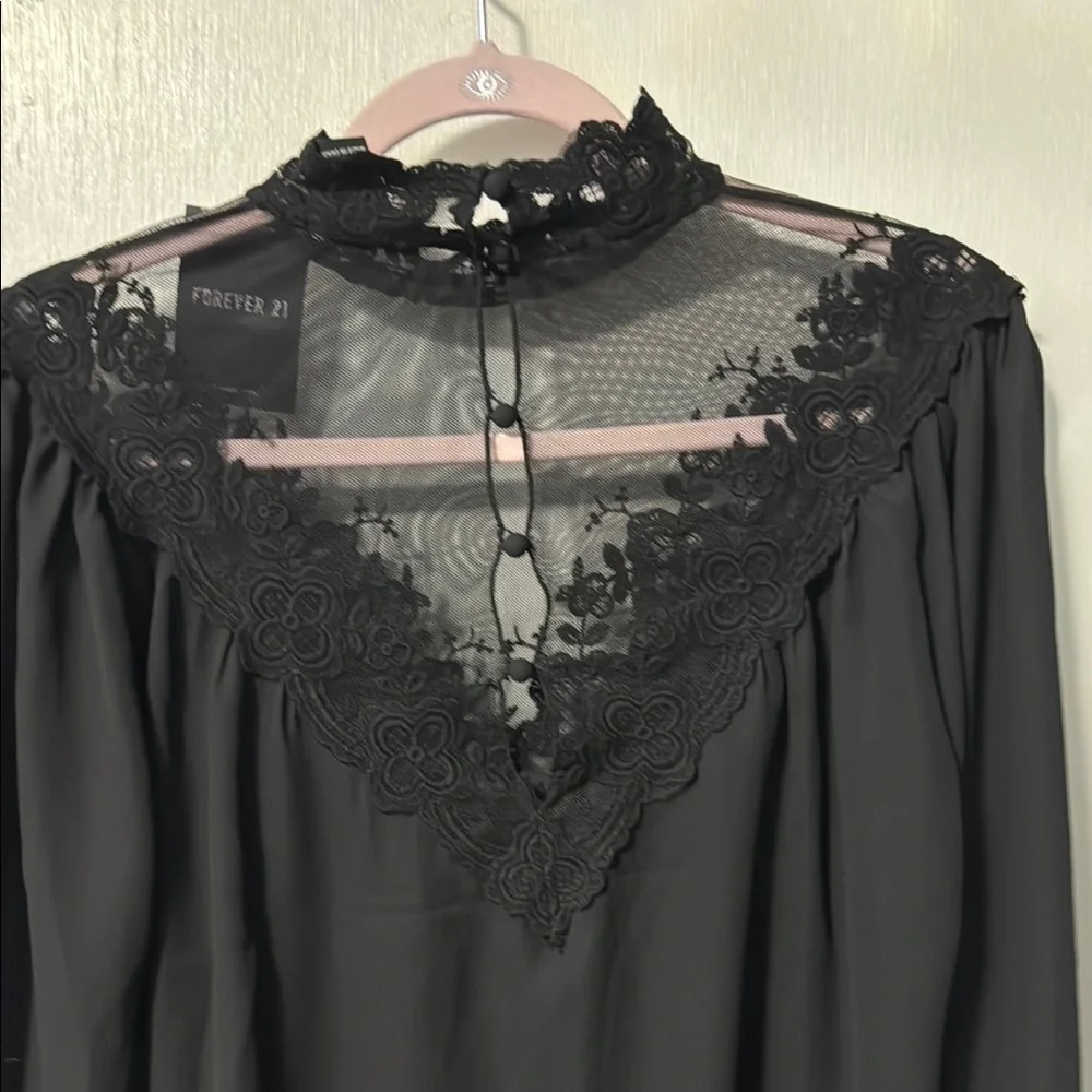 Forever 21 Black Lace Detail Blouse - Picture 4 of 5